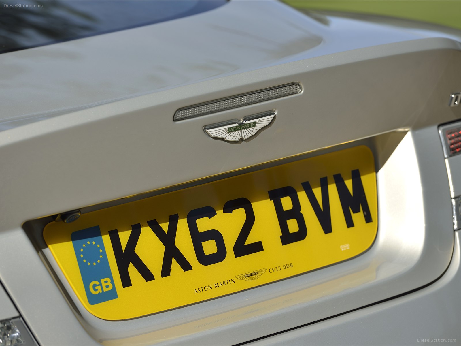 Aston Martin DB9 2013